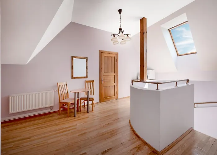 Aismares Svečių namai 3*